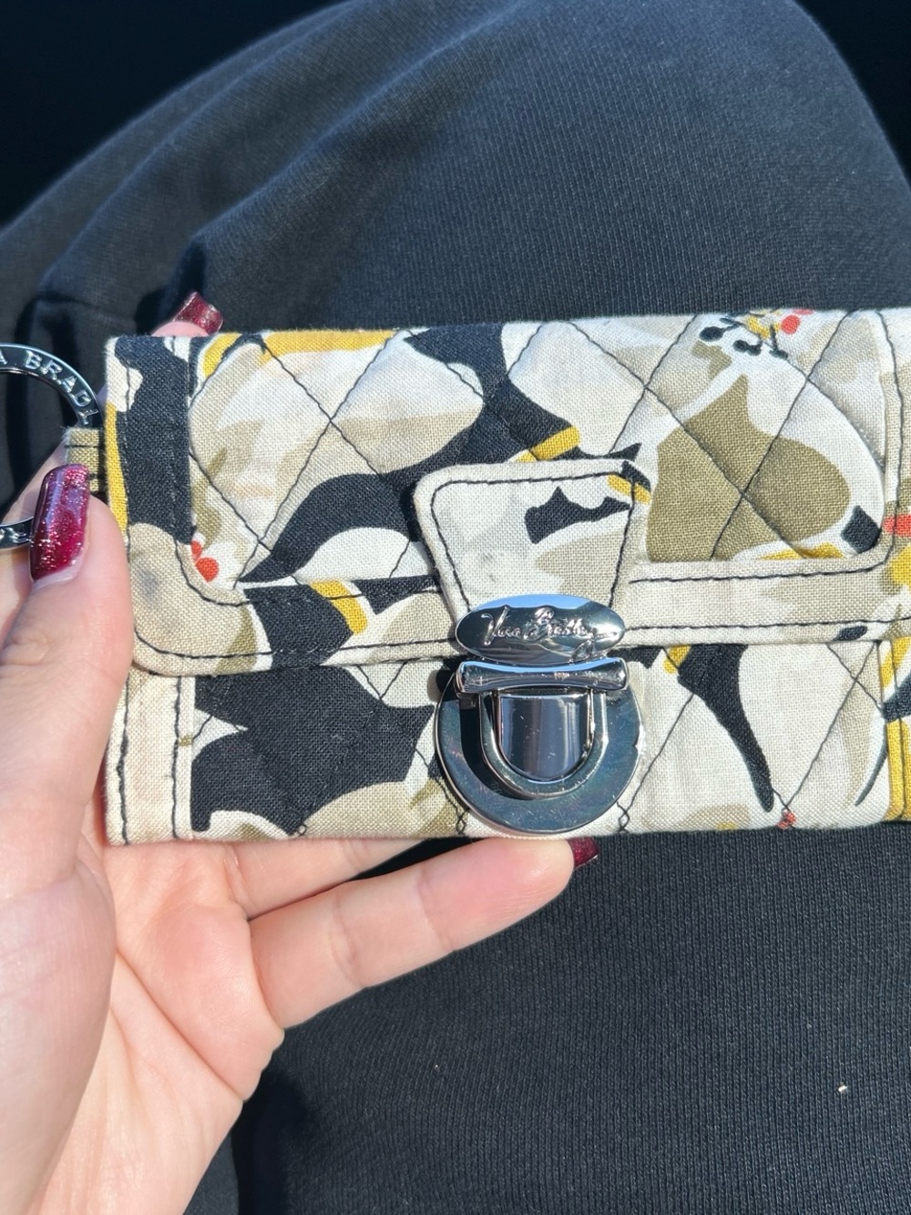 Quilted Vera Bradley Floral Print Wristlet Wallet - keychain Black & Cream